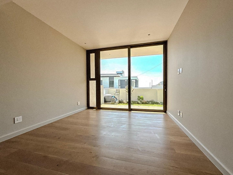 3 Bedroom Property for Sale in Fresnaye Western Cape